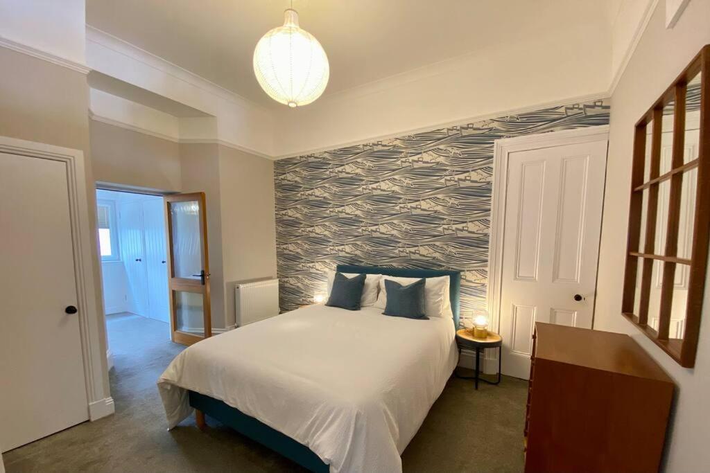 Westbay Seafront Apartment Обан Экстерьер фото