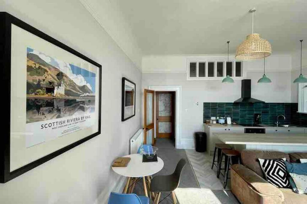 Westbay Seafront Apartment Обан Экстерьер фото
